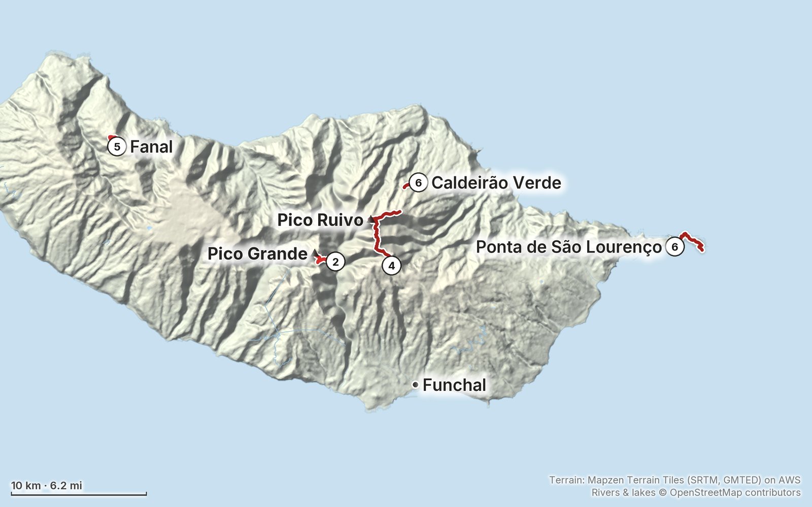 Relief map of the Madeira route: 5 hikes drawn in red, labelled Pico Ruivo, Pico Grande, Fanal, Caldeirão Verde, Ponta de São Lourenço and Funchal.