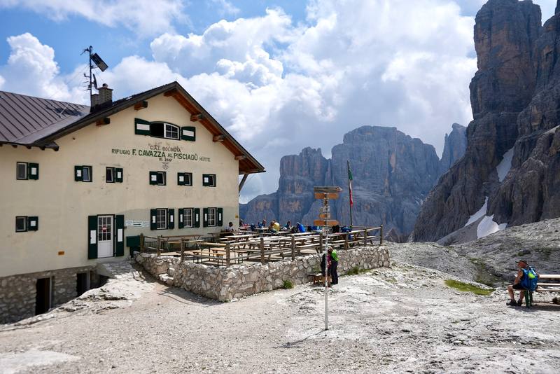 Rifugio Pisciadù, where I stopped for lunch on Day 2.