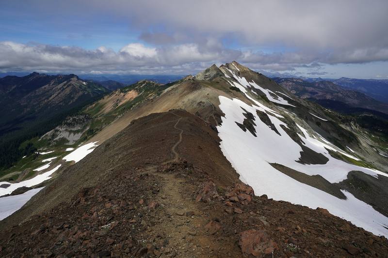 The PCT along the crest north of Old Snowy, toward the Knife's Edge, Day 2.