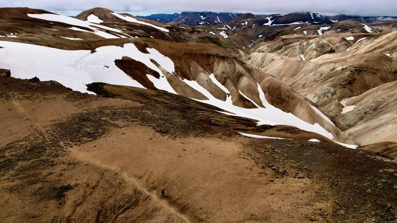 Rhyolite hills and snow south of Hrafntinnusker, Day 1.