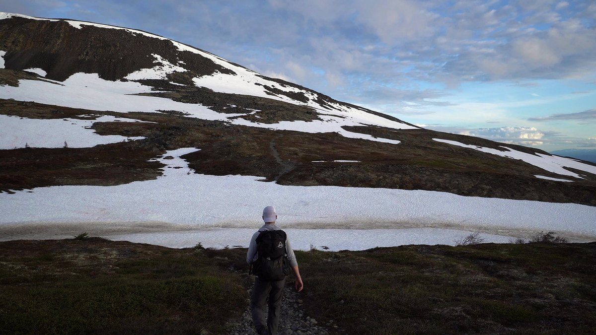 The Kesugi Ridge trail in snow on Day 1, from my film